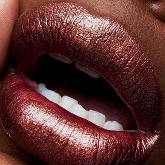 MAC "O" Frost Lipstick - Picture 5 of 8